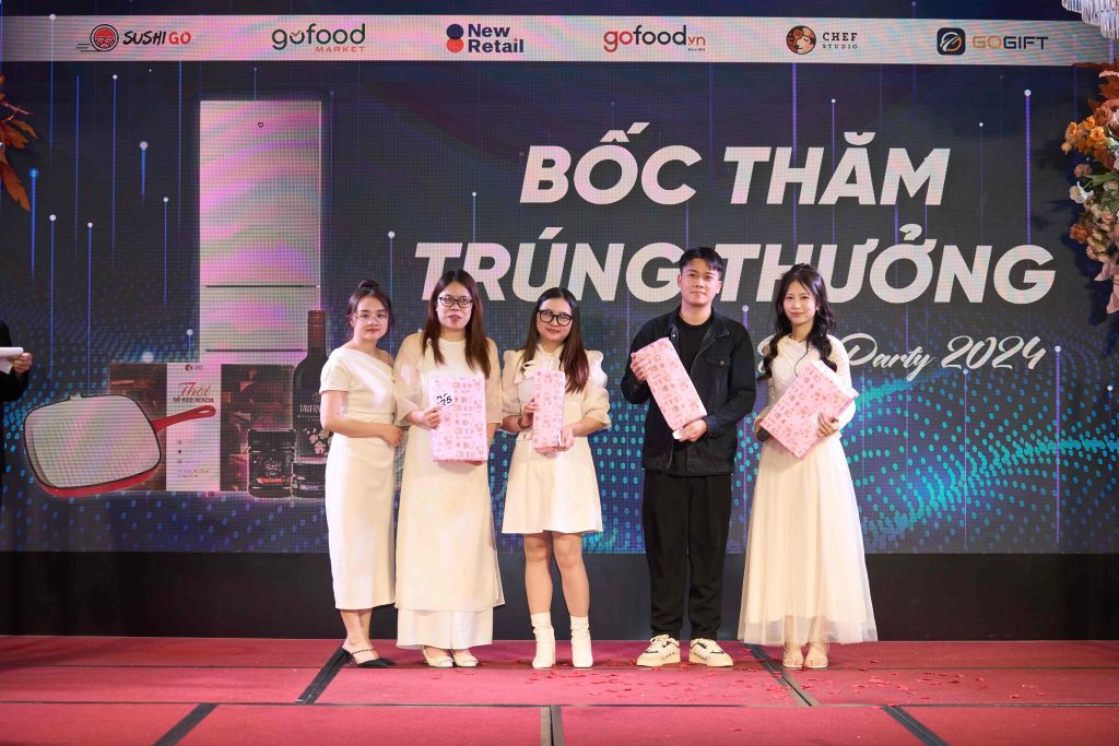 Chương trình bốc thăm trúng thưởng dành cho tất cả các FBC-er