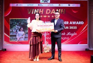 Ban Lãnh đạo vinh danh nhân viên đạt Giải Bứt Phá năm 2025